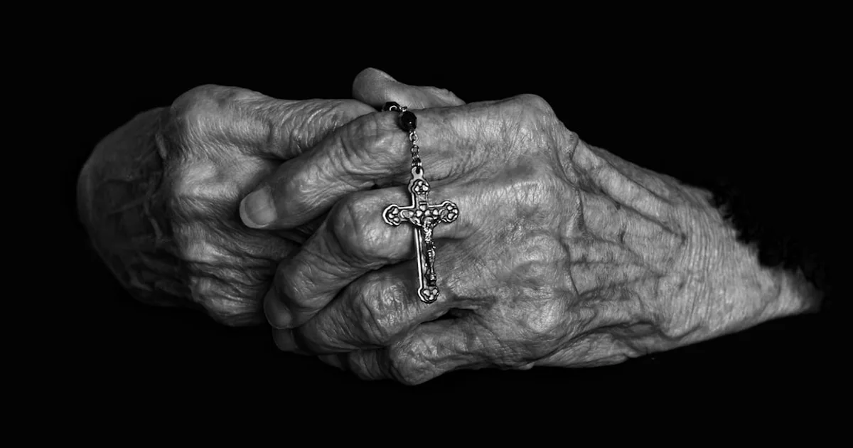 Praying Through Illness: Finding Comfort and Hope When Health Fails
