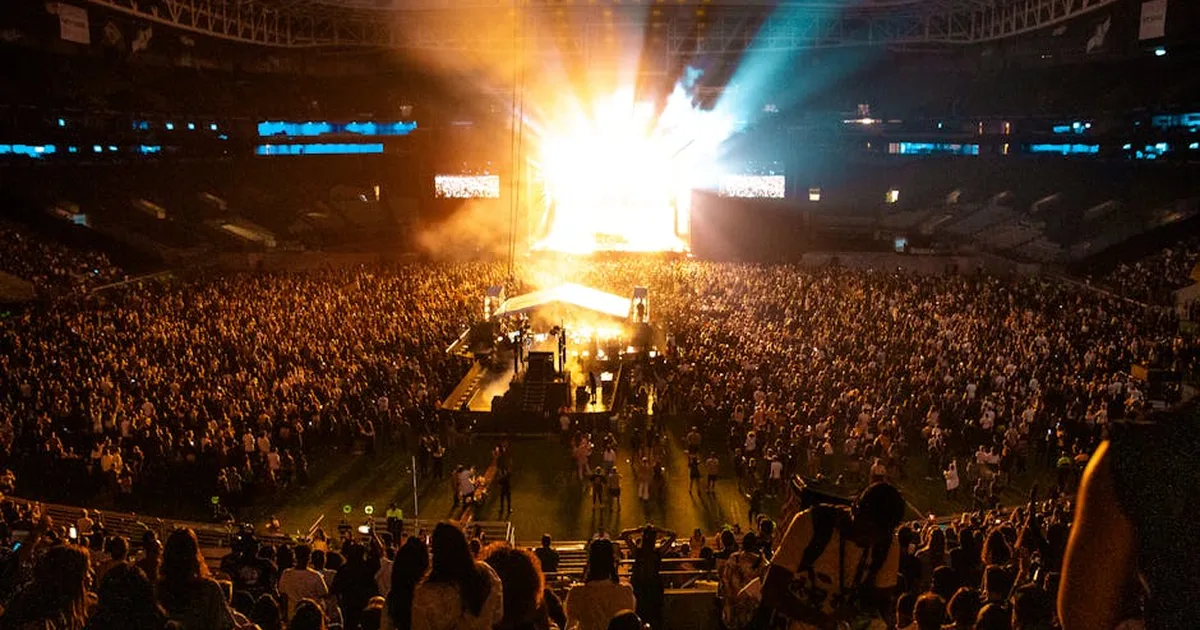 Maratona de Louvor em BH: Música e Fé no Mineirão
