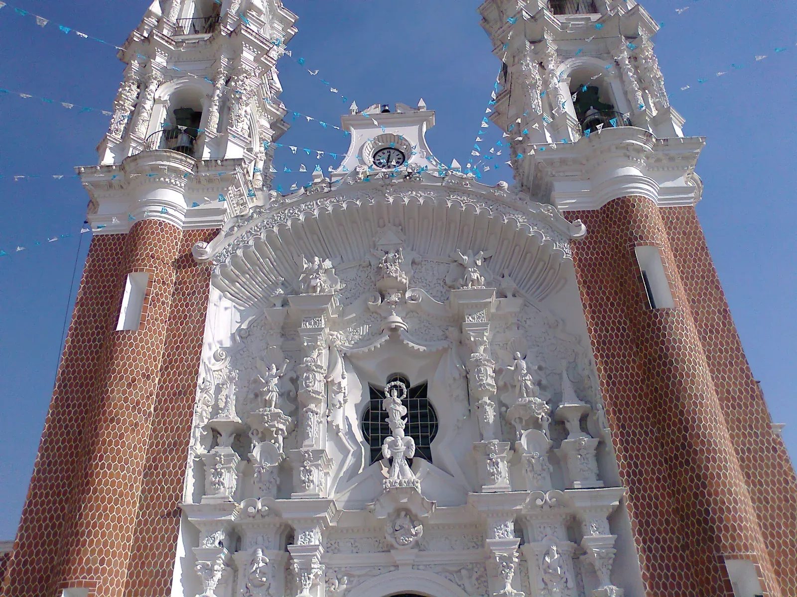 Basílica de Nuestra Señora de Ocotlán — This is a photo of a monument in Mexico, identified by ID