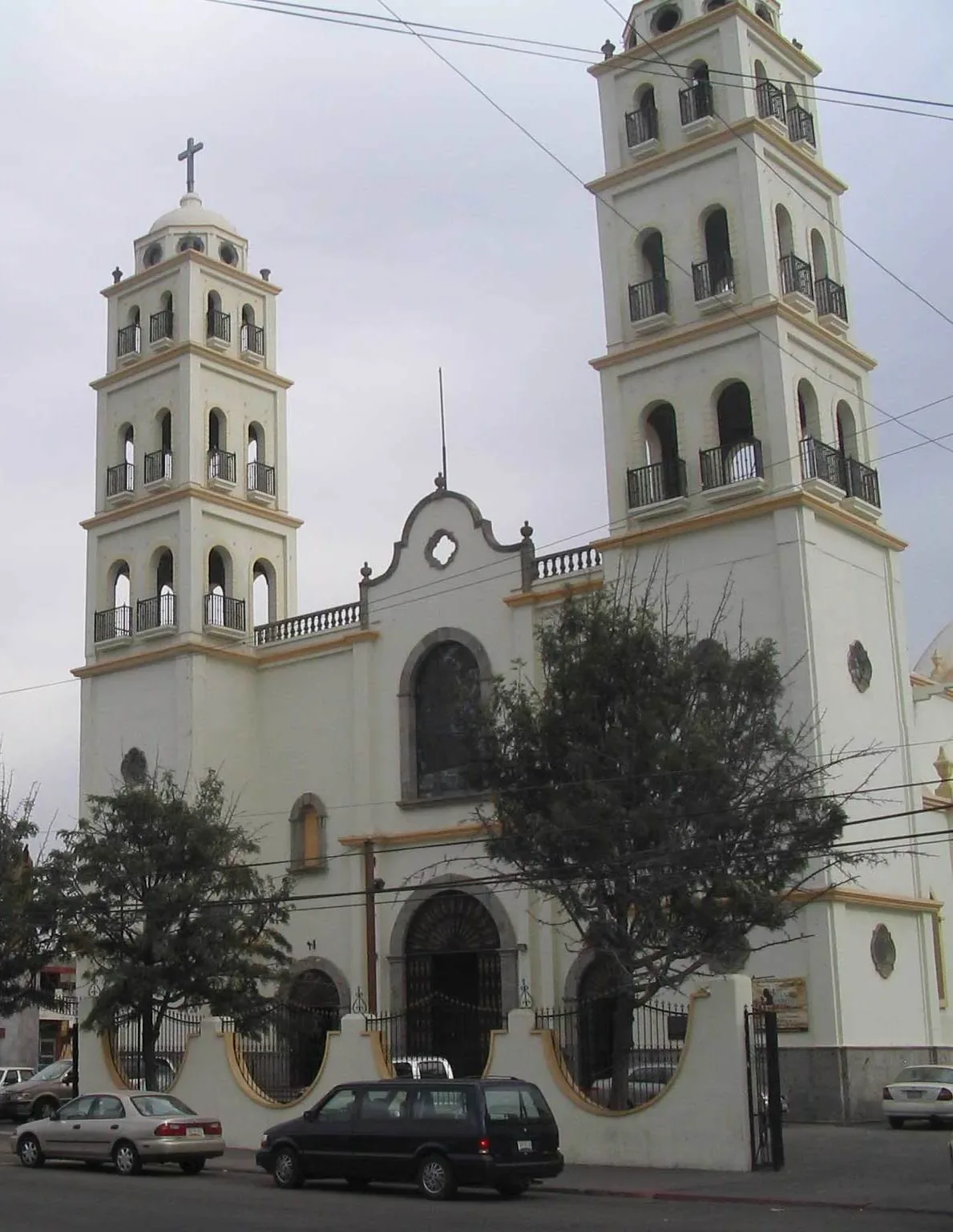Catedral de Nuestra Señora de Guadalupe — Catedral El Santuario de Nuestra Señora de Guadalupe, Baja California/ El Santuario de Nuestra Señora de Guadalupe cathedral