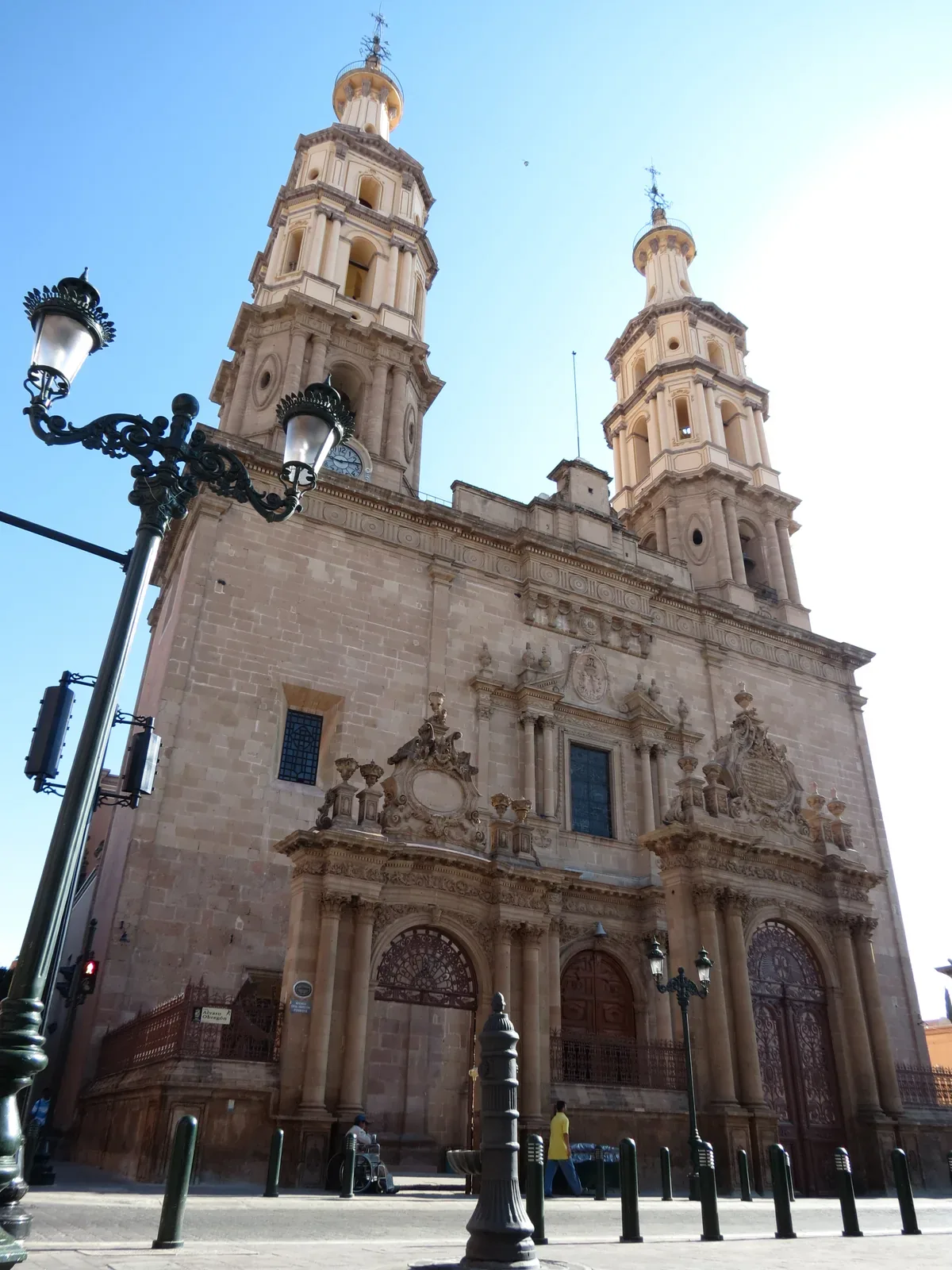 Catedral Basílica de León — Template:Catedral-Basílica de Nuestra Madre Santísima de la Luz en León, Gto.