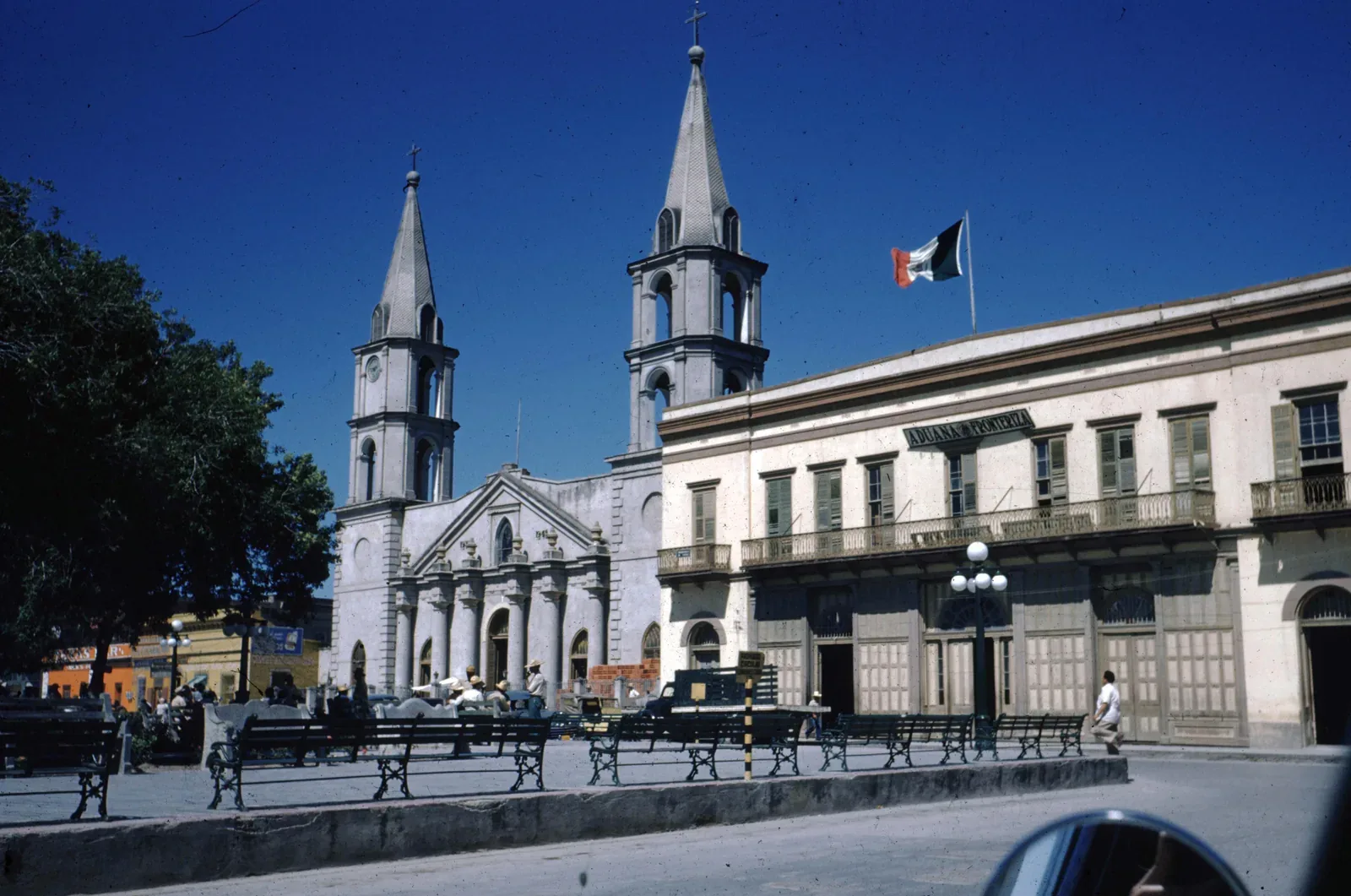 Catedral de Nuestra Señora del Refugio — Matamoros. Plaza Principal Miguel Hidalgo
