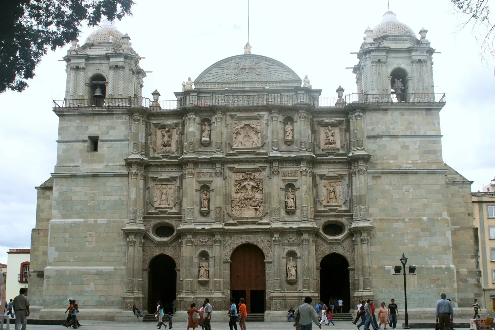 Catedral de Oaxaca — This is a photo of a monument in Mexico, identified by ID