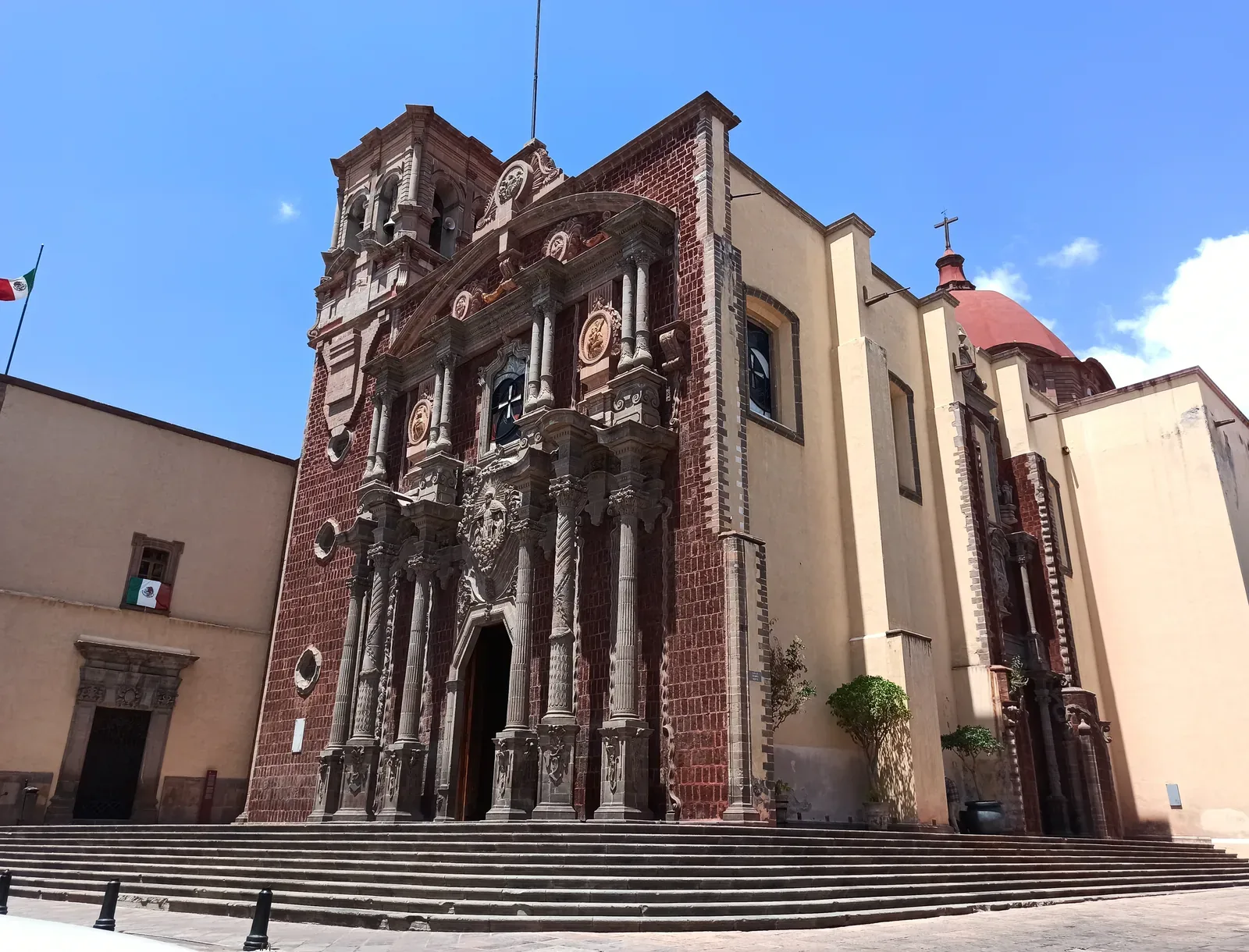 Catedral de San Felipe Neri — Catedral de Querétaro. Santiago de Querétaro, México.