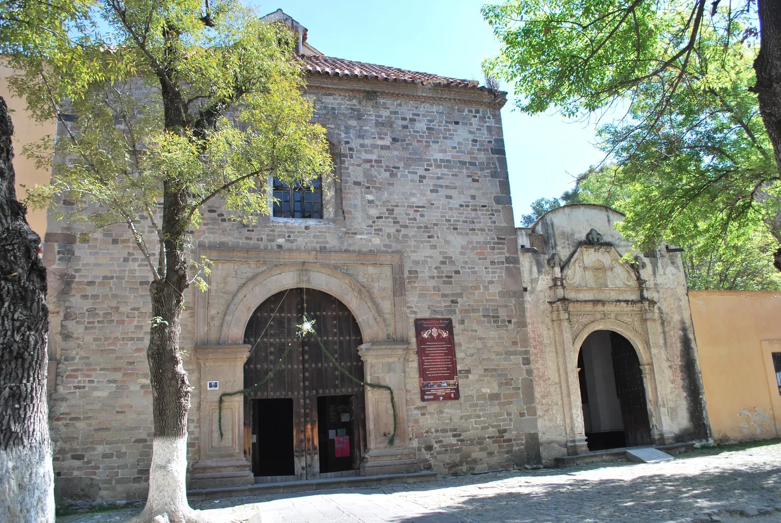 Catedral de Tlaxcala (Nuestra Señora de la Asunción) — Main portal of the Tlaxcala cathedral