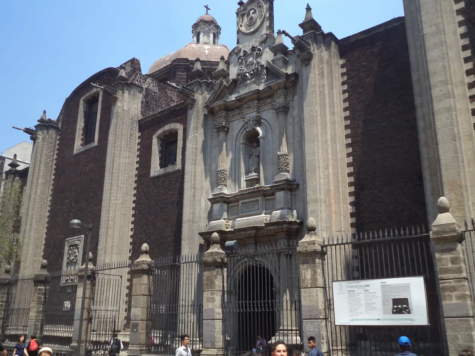 Templo de San Felipe Neri "La Profesa" — This is a photo of a monument in Mexico, identified by ID